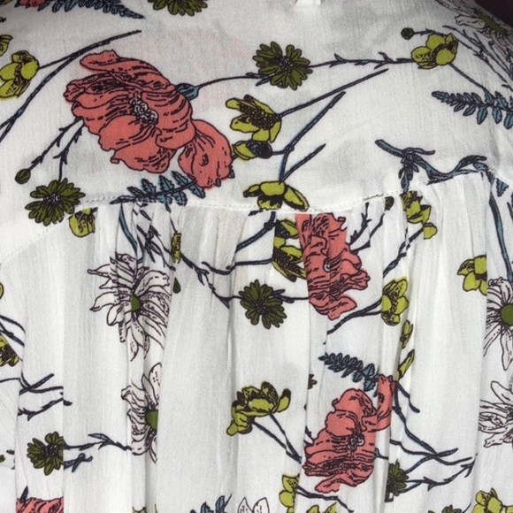 Top - Picture 6 of 6